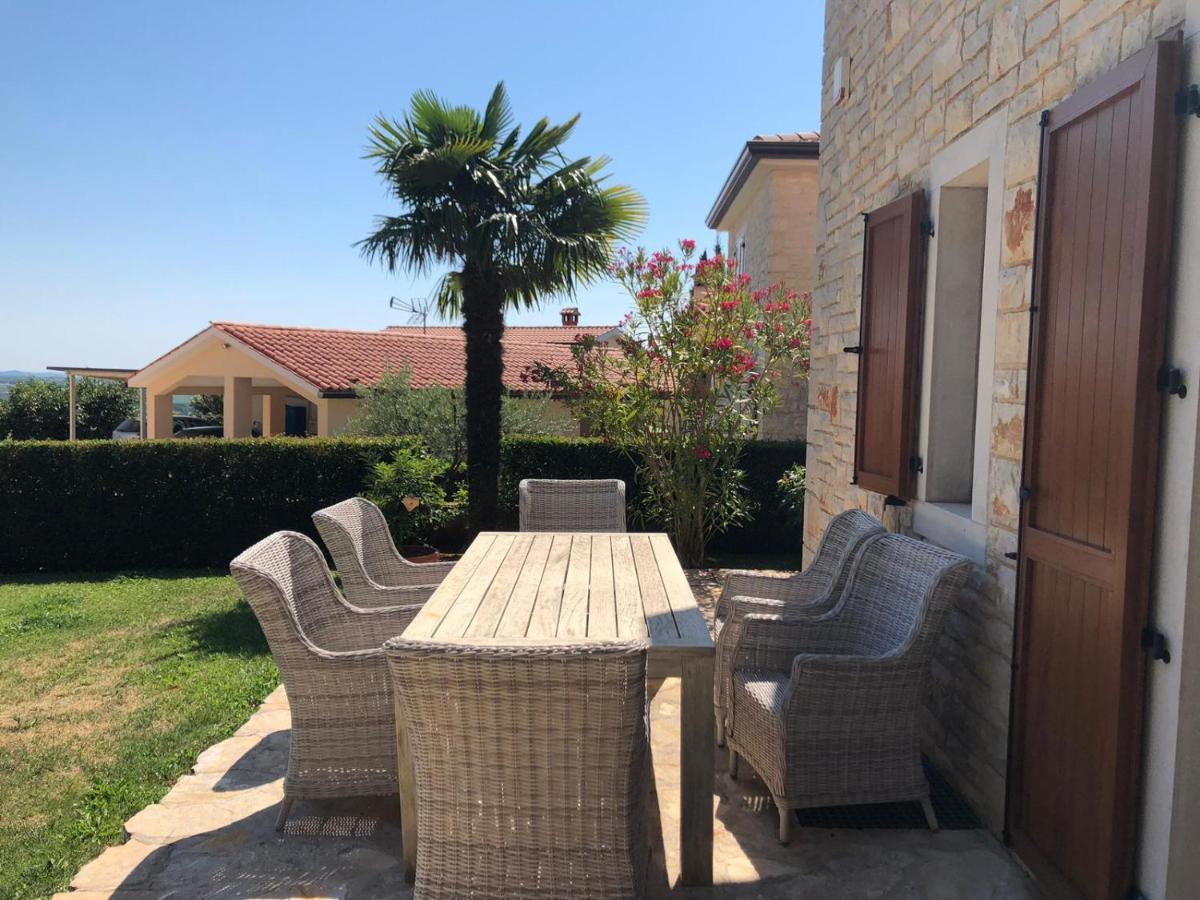 Casa Stefanie Villa Kaštelir Exteriör bild
